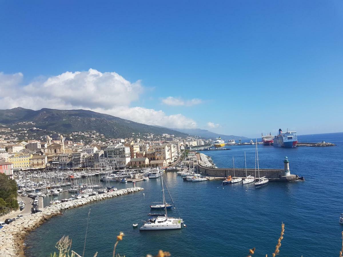 Appartement De Charme Citadelle Bastia บาสเตีย ภายนอก รูปภาพ