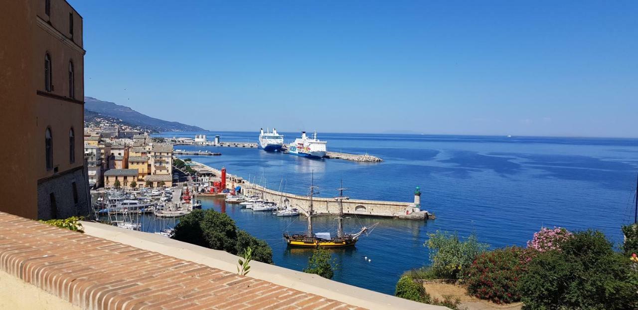 Appartement De Charme Citadelle Bastia บาสเตีย ภายนอก รูปภาพ